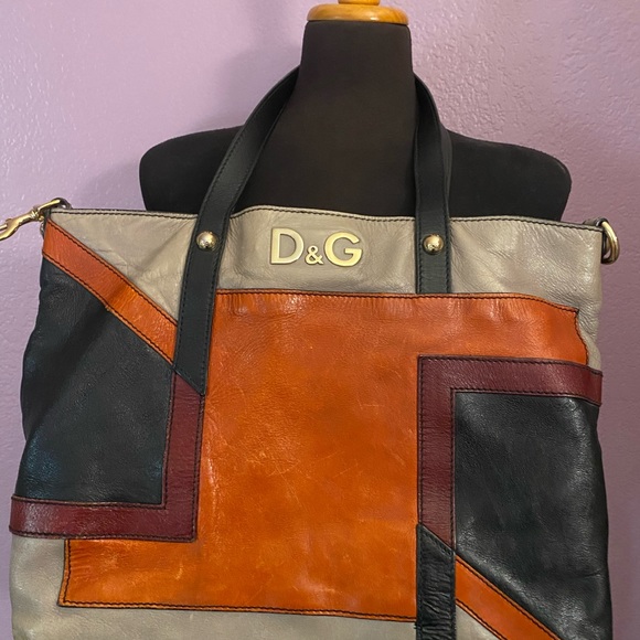 Gorgeous D&G Dolce & Gabbana Made in Italy large Leather Bag♥️♥️♥️ - Picture 4 of 11